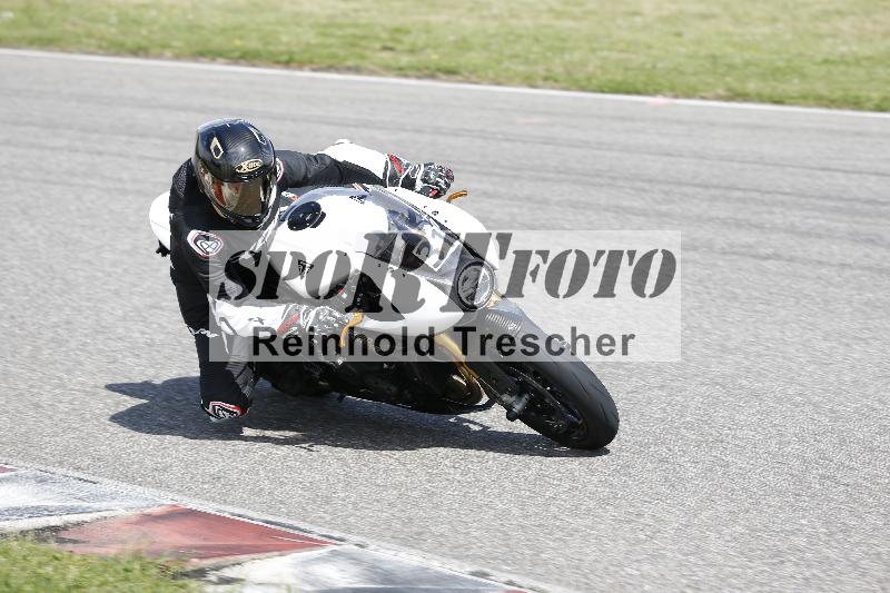 Archiv-2025/09 22.04.2025 Cornu Master School ADR/rot-rouge/31